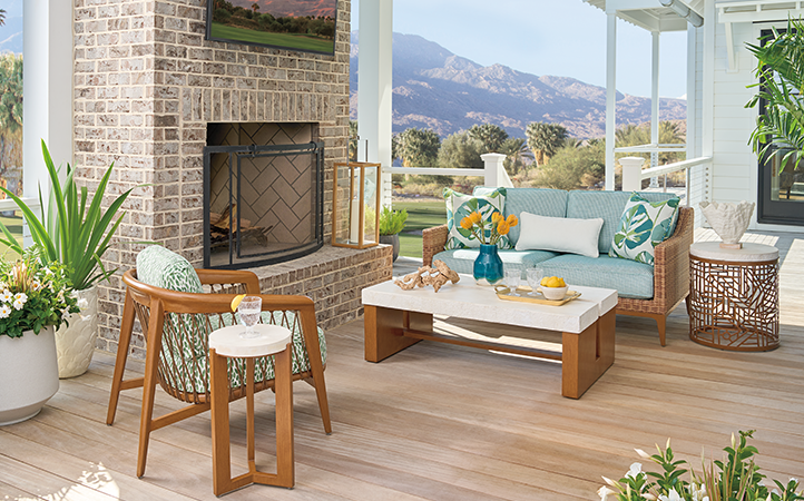 Palm Desert Poolside offers clean contemporary lines with a touch of Mid-Century styling.